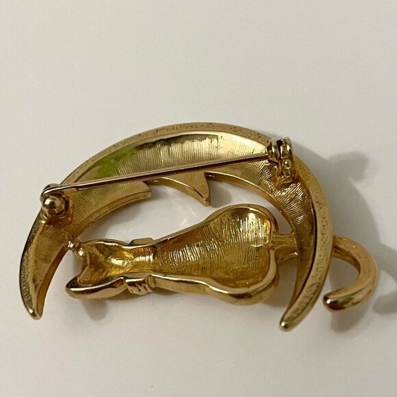Vintage Cat Brooch Pin Sitting on Crescent Moon - Picture 7 of 16